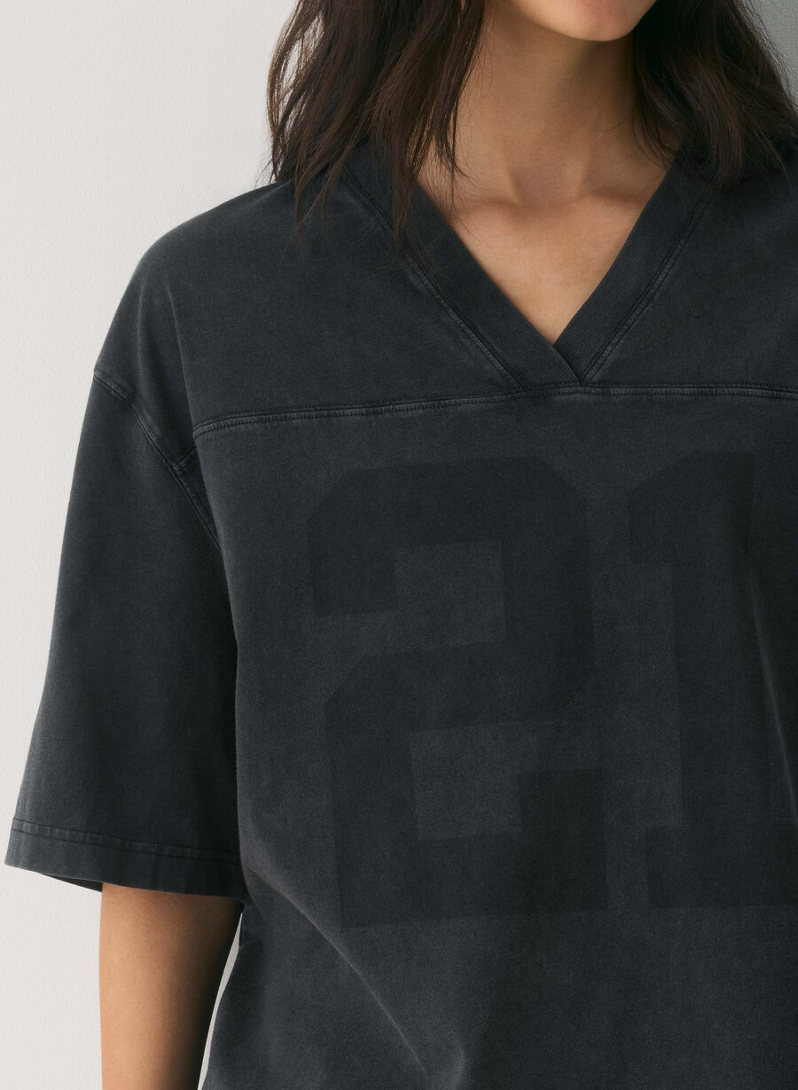 tricou soft feels clubhouse negru locuit În