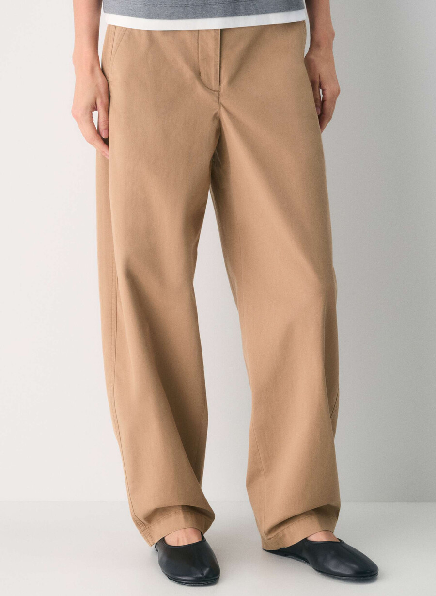 pantaloni chino relaxați cu talie înaltă model butoi culoare bronz spălat camel