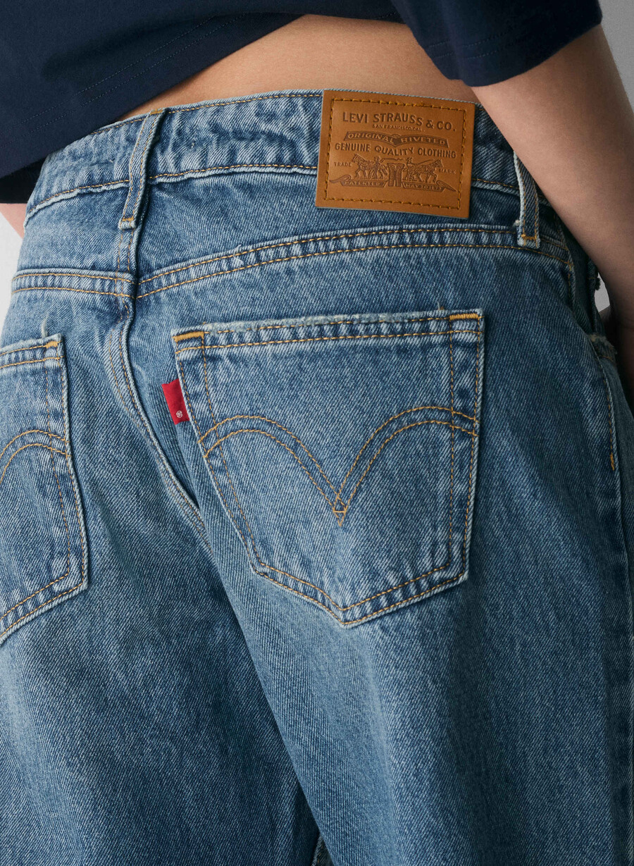 blugi levis low lejer lost in translati