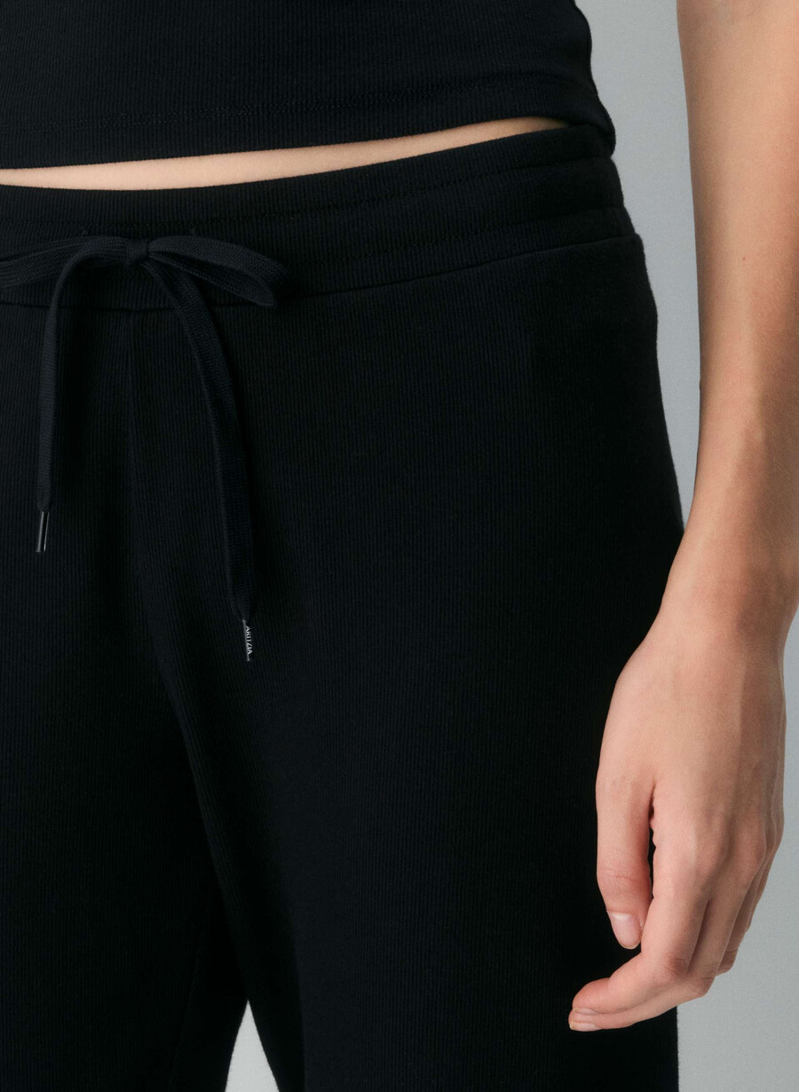 jogger cu nervuri homestretch negru