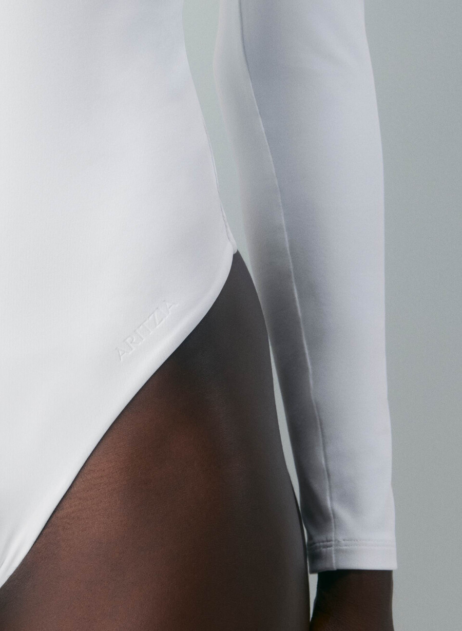 body original contour turn alb brillant