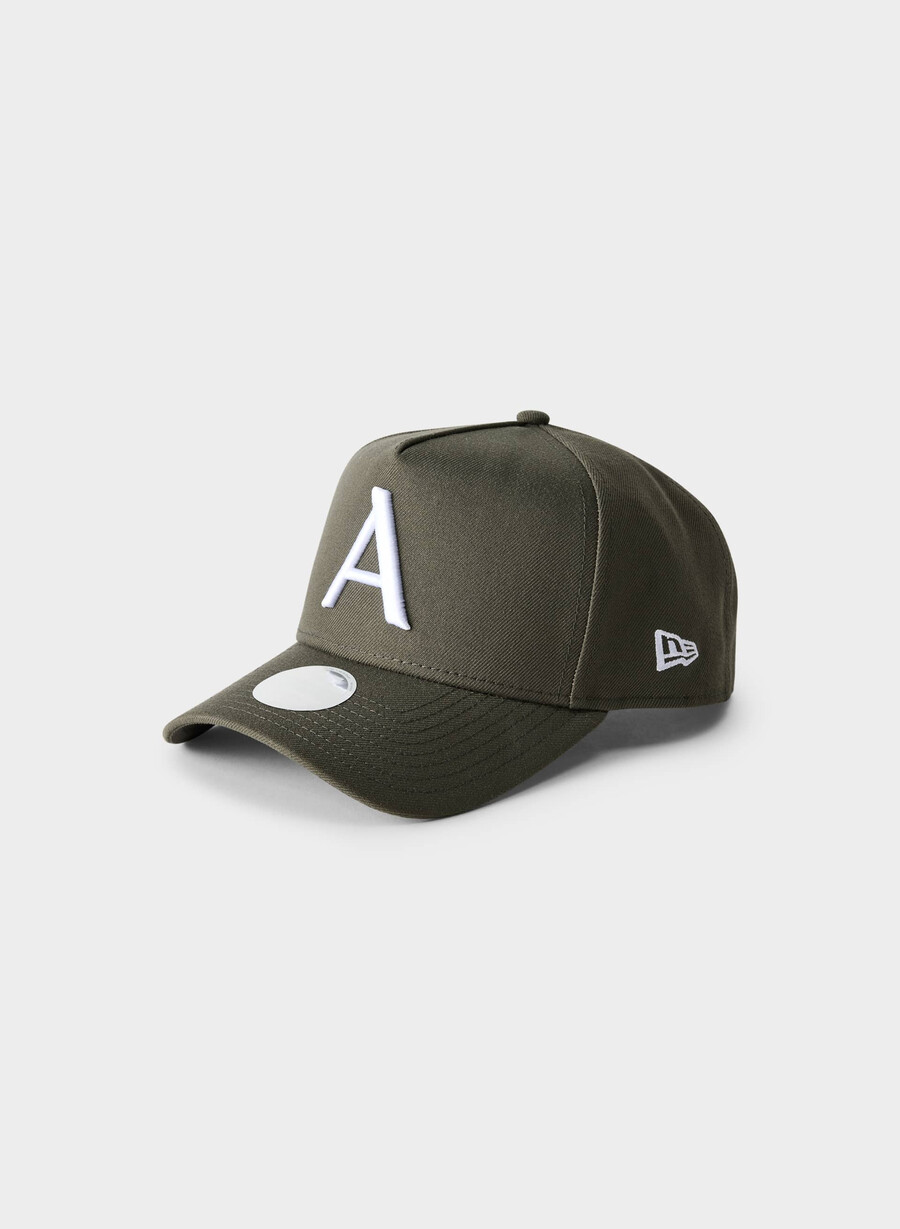 Șapcă new era x aritzia 9forty a-frame dk olive wh