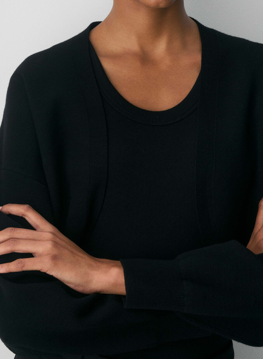 new decision shrug - fire wonder yarn negru
