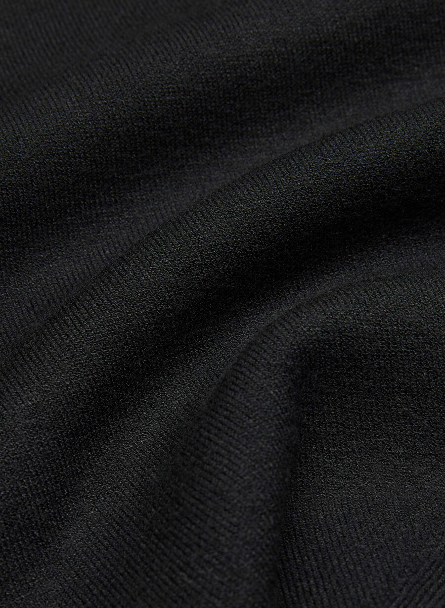 new decision shrug - fire wonder yarn negru