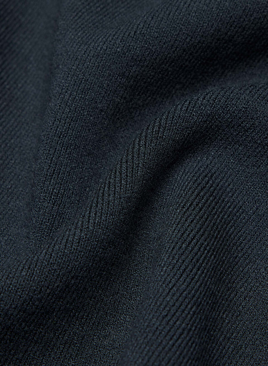 new decision shrug - fire wonder yarn dark night navy
