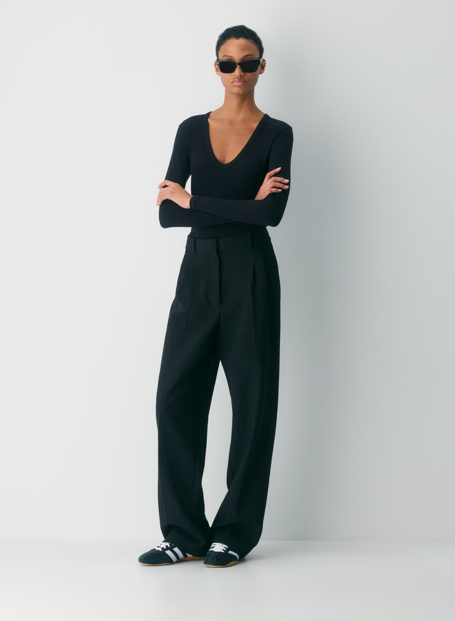 tricou cu mânecă lungă și decolteu adânc în v homestretch negru