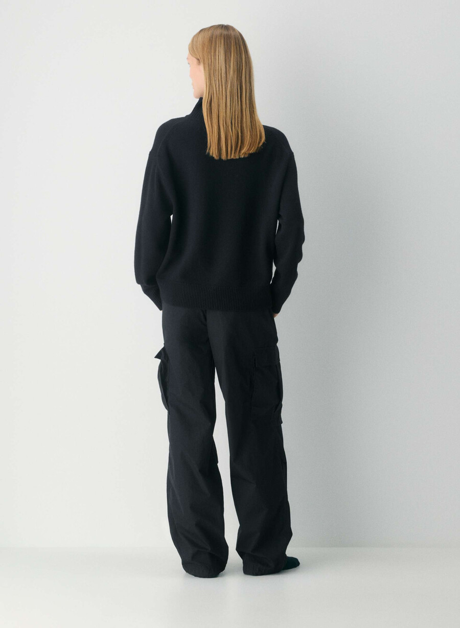 pantaloni yara parachute negri