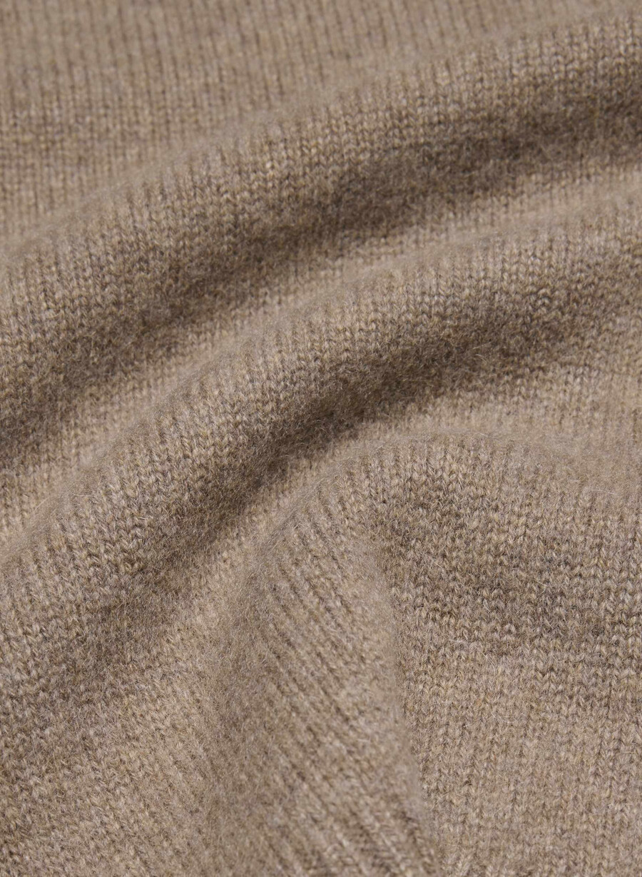 hanorac essential cashmere idyllic cu fermoar maro chinuit