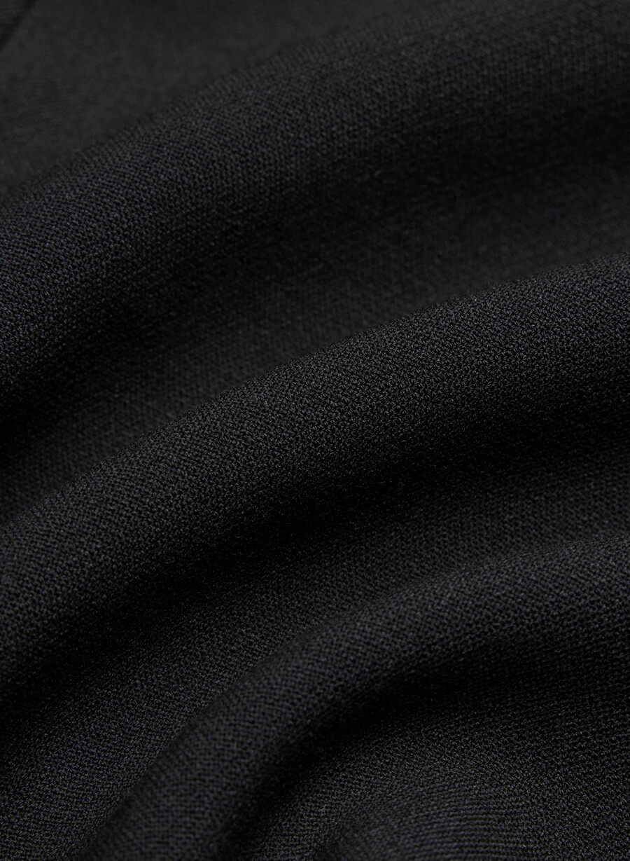 sacou directive - ressential black