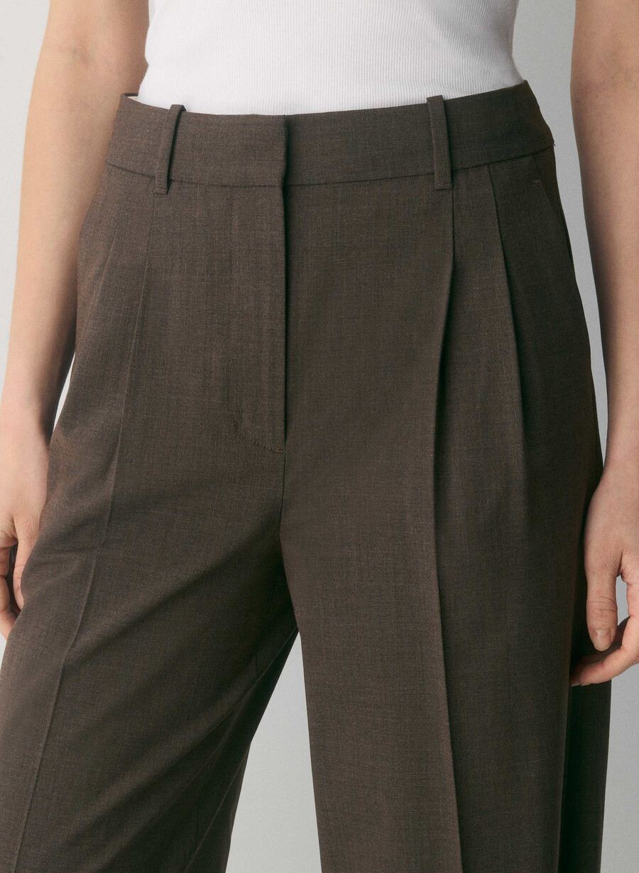 pantalonii effortless din lână heather rich mocha brn