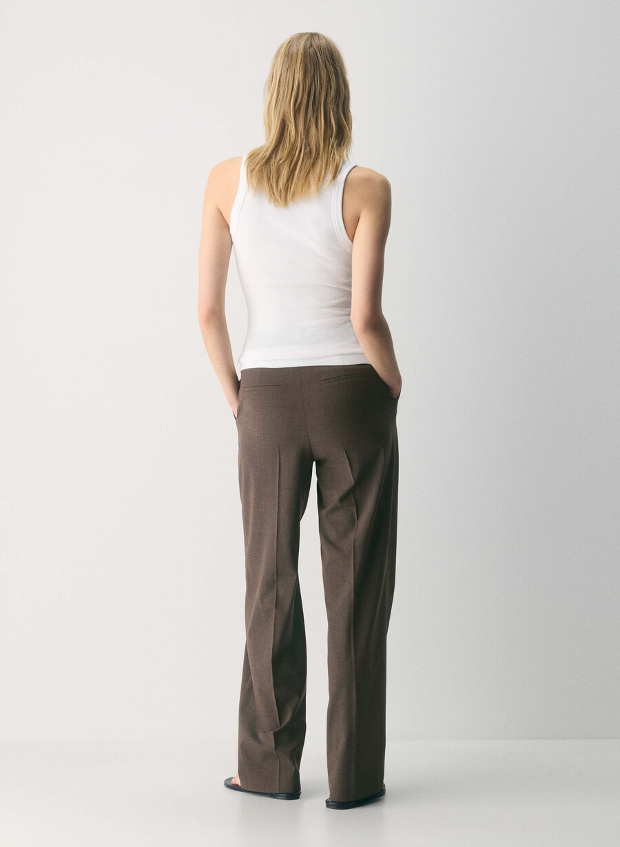 pantalonii effortless din lână heather rich mocha brn