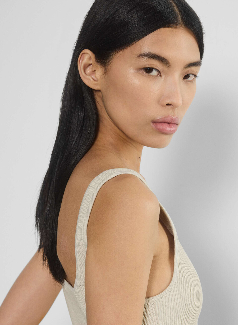 maiou sculpt knit cu guler pătrat matte pearl