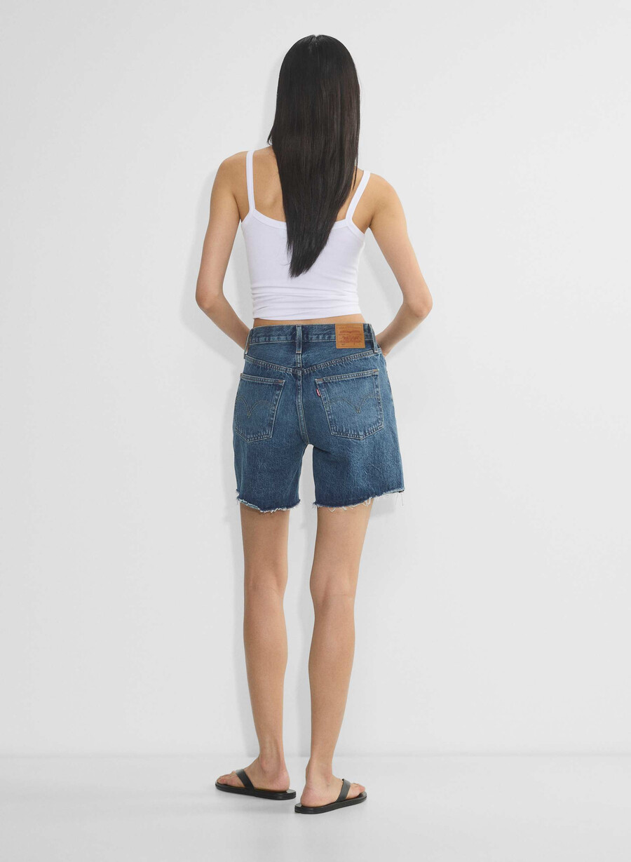 levis 501 jeans scurți la jumătatea coapsei demisiune