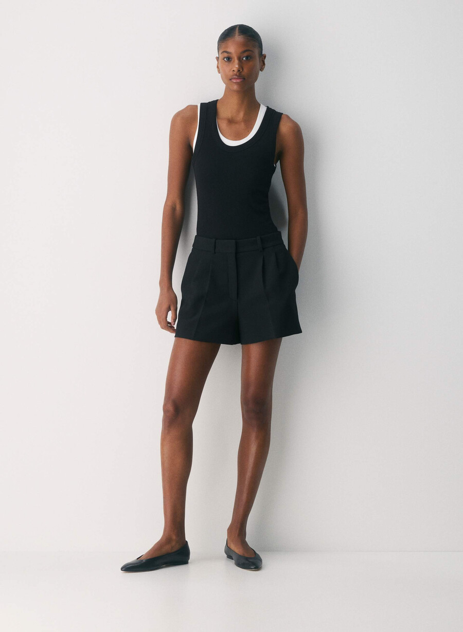 pantaloni scurți mini plisați - ressential black