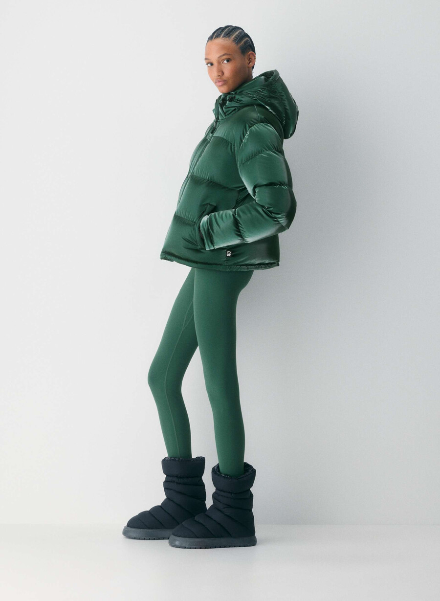 pantaloni scurți the super puff - strălucire lichidă campus verde