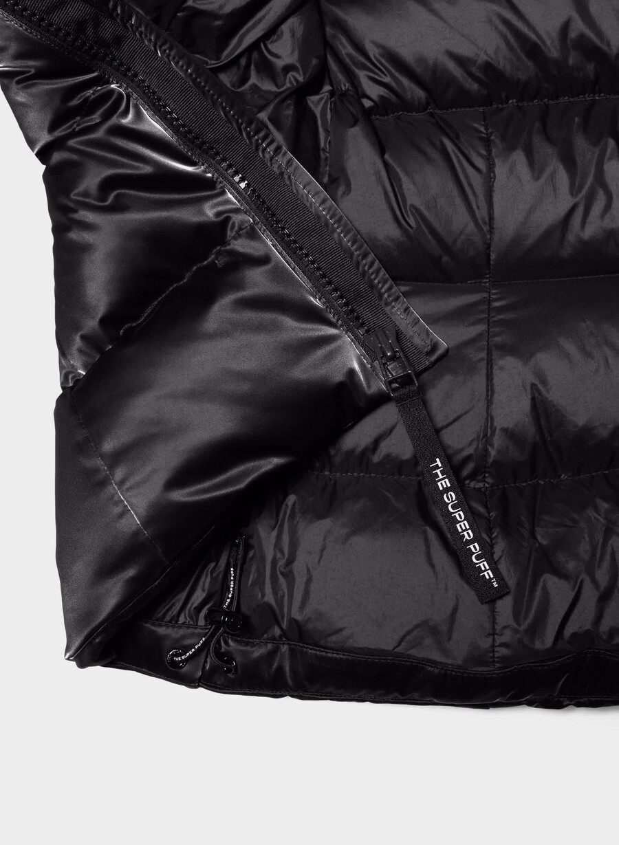 supersnug puff - liquid shine black